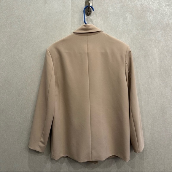 NWOT Zara Tan Blazer - Picture 3 of 3
